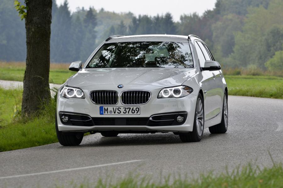  BMW 520d Touring 2014 года  (фото 5 из 46)
